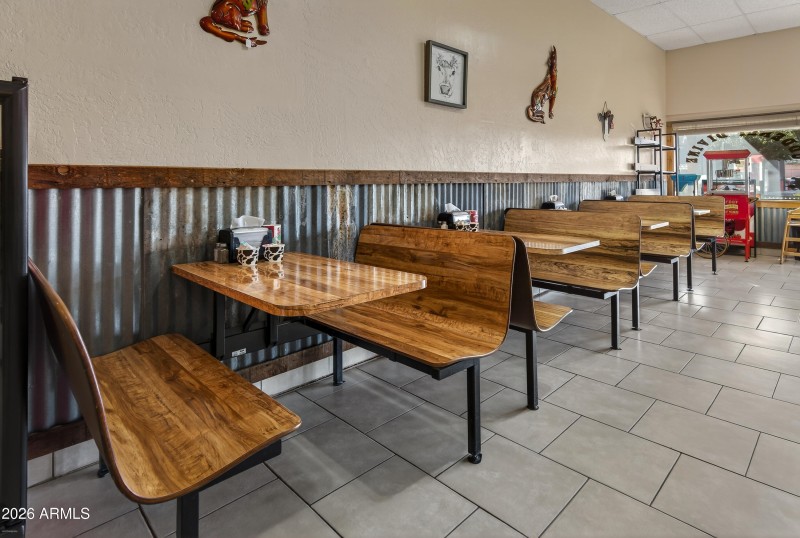 Udderly Divine Cafe & Bakery Camp Verde