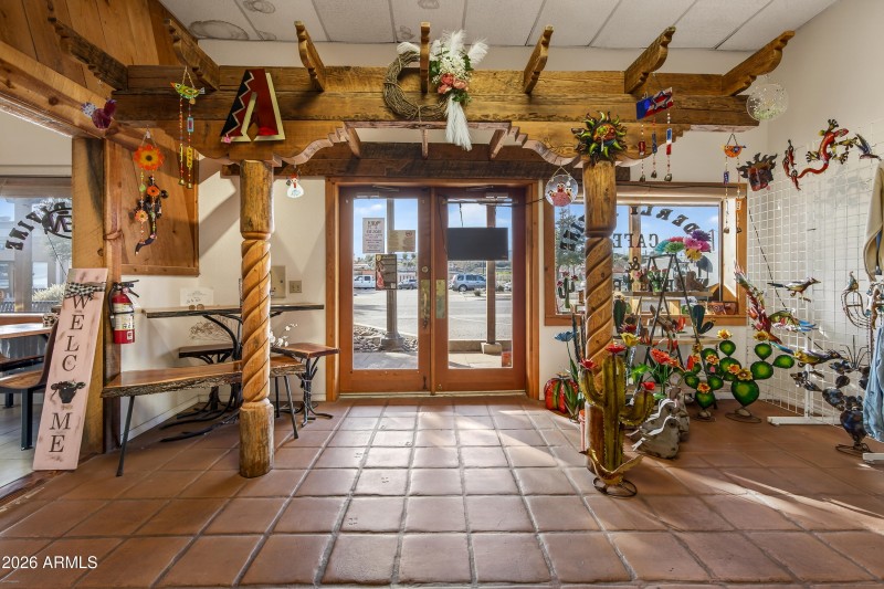 Udderly Divine Cafe & Bakery Camp Verde