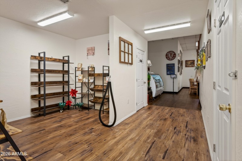 Udderly Divine Cafe & Bakery Camp Verde