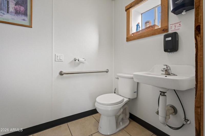 Udderly Divine Cafe & Bakery Camp Verde