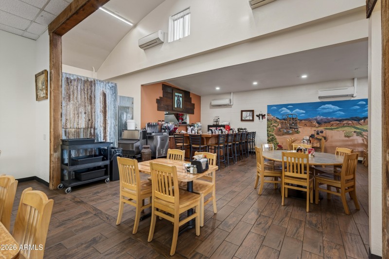 Udderly Divine Cafe & Bakery Camp Verde