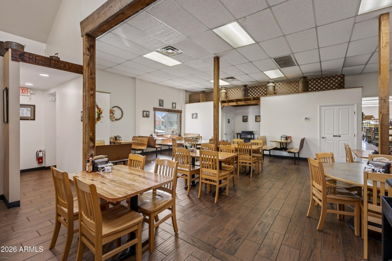 Udderly Divine Cafe & Bakery Camp Verde