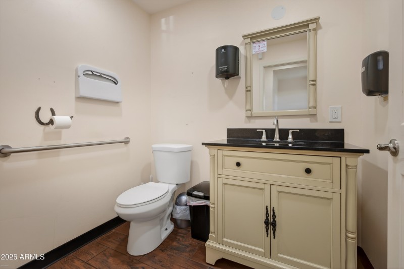 Udderly Divine Cafe & Bakery Camp Verde