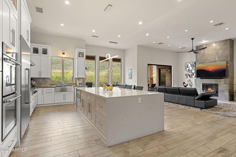 Open Concept w/Seamless Views