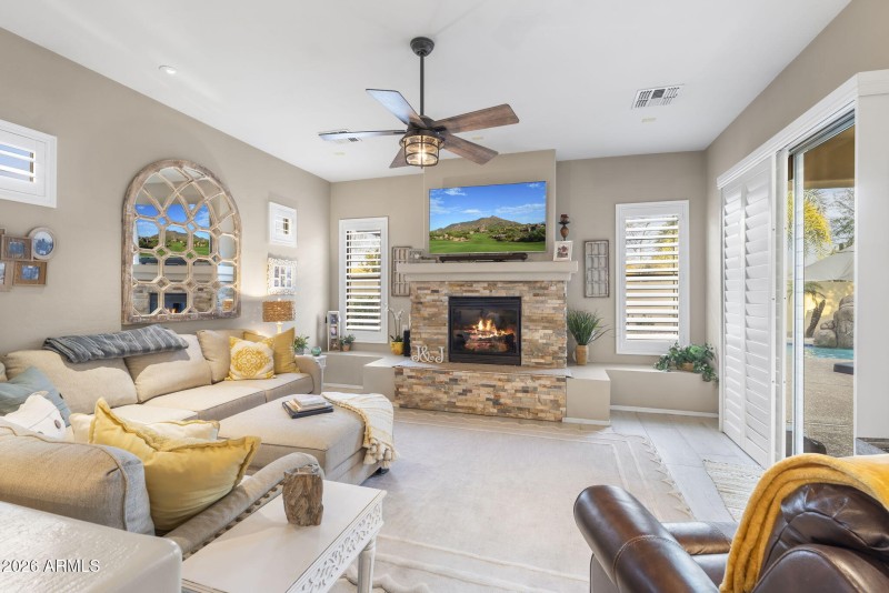 21-web-or-mls-DSC_4021