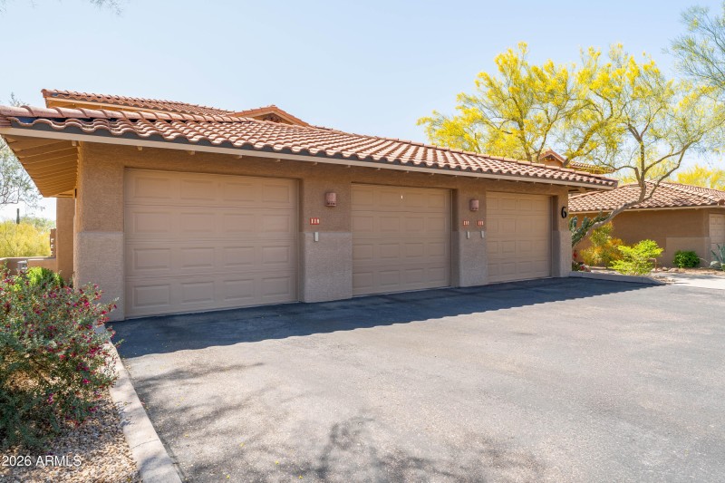 Home detached garage