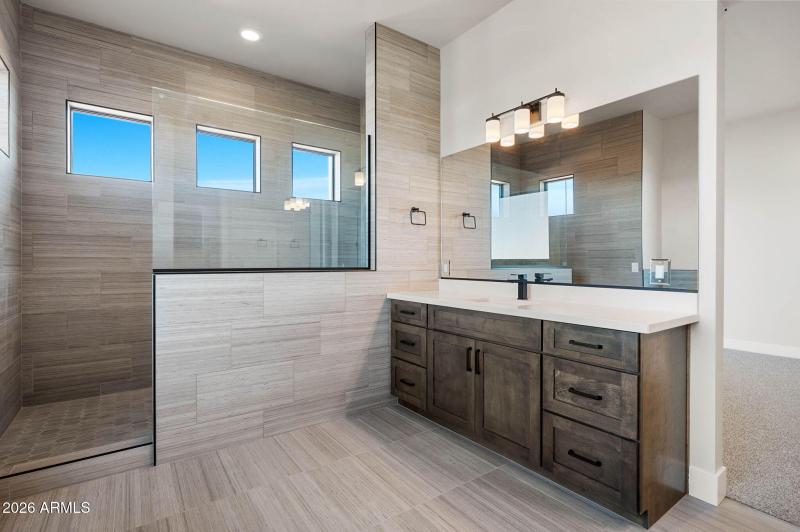 34-Primary Bathroom (2)