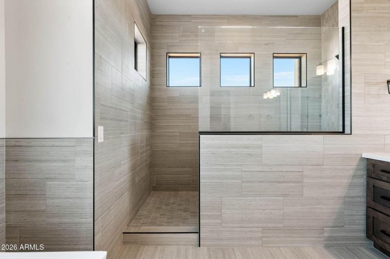 36-Primary Bathroom (4)