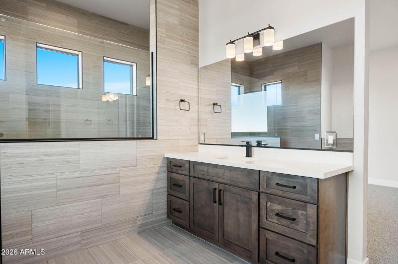 37-Primary Bathroom (5)