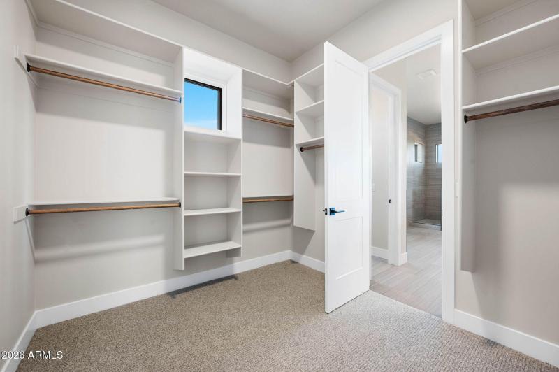 40-Primary Closet (2)