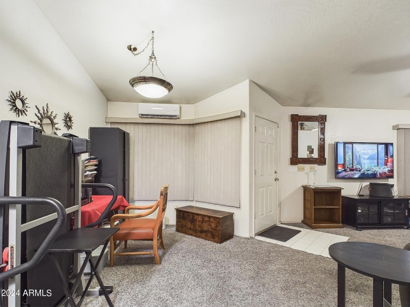 CAM03379G0-PR0057-STILL009