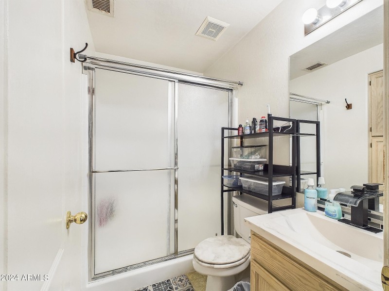 CAM03379G0-PR0057-STILL016