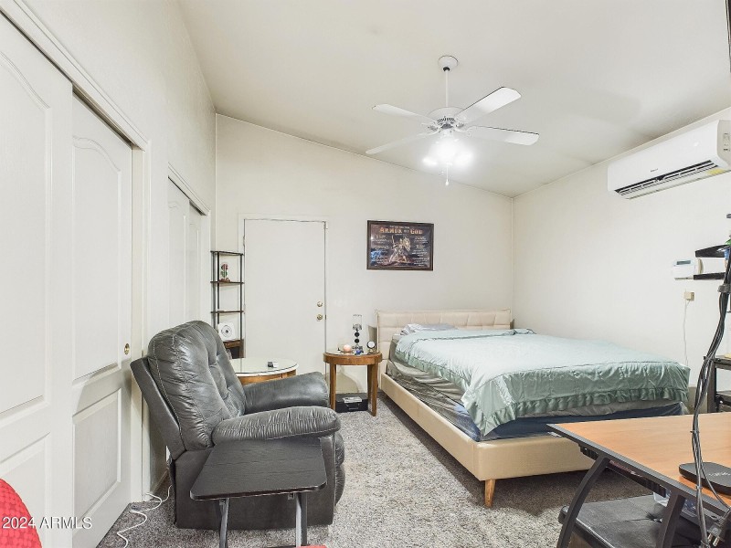 CAM03379G0-PR0057-STILL017