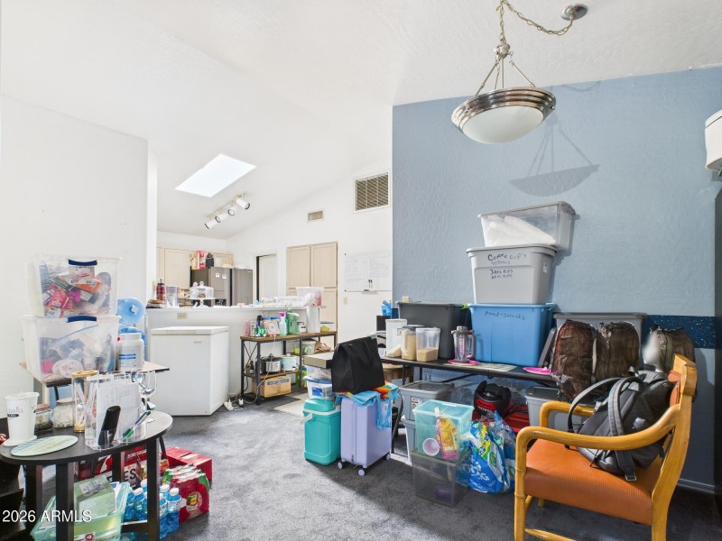 CAM03379G0-PR0176-STILL002