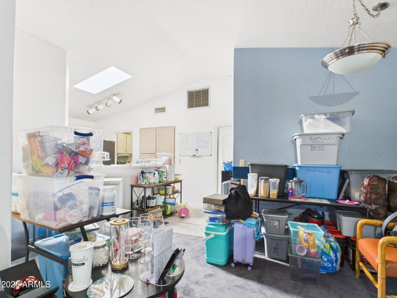 CAM03379G0-PR0176-STILL003