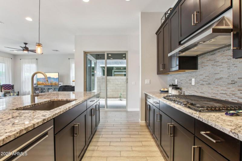 25-web-or-mls-E Appaloosa Rd-0605-025