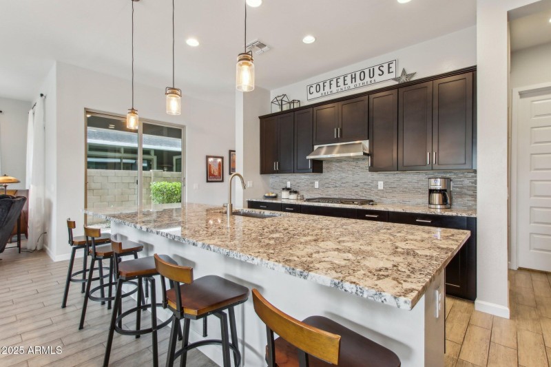 22-web-or-mls-E Appaloosa Rd-0605-022