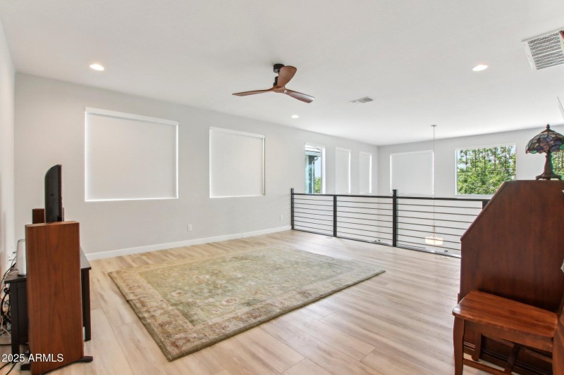 49-web-or-mls-E Appaloosa Rd-0605-049