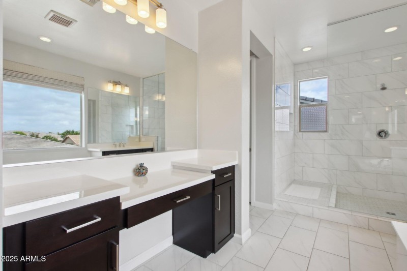 42-web-or-mls-E Appaloosa Rd-0605-042