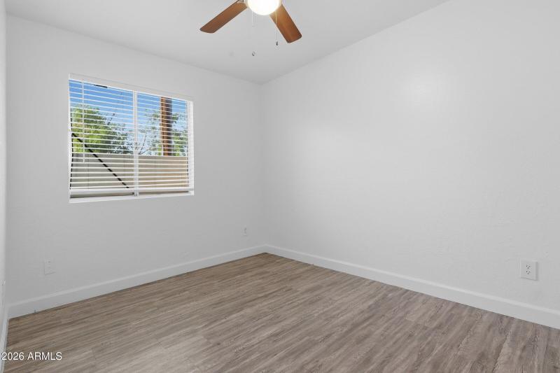 20-custom-1022 N 22nd Pl-20