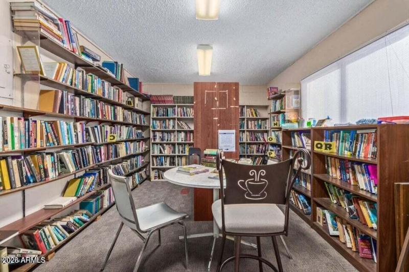 1 OF 2 LIBRARY ROOMS