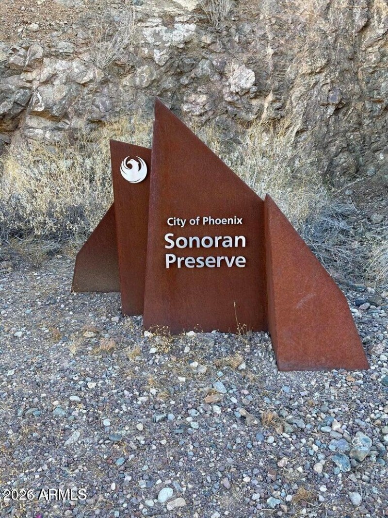 Close to Sonoran Preserve Hiking