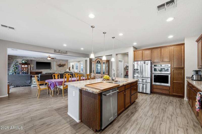 017__21256 E Waverly Dr