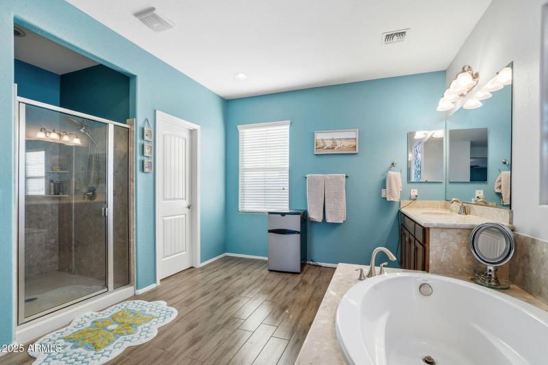 035__21256 E Waverly Dr