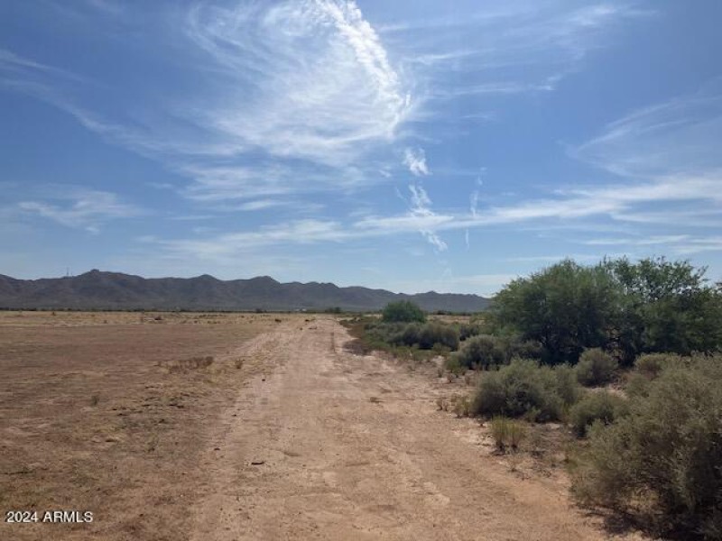Looking east along Arica 002K