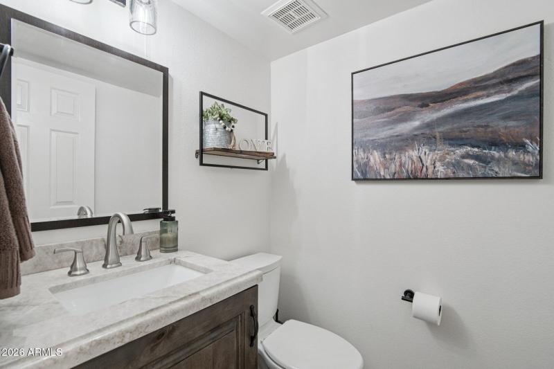 29-web-or-mls-E Coolbrook Ave-S0902-029