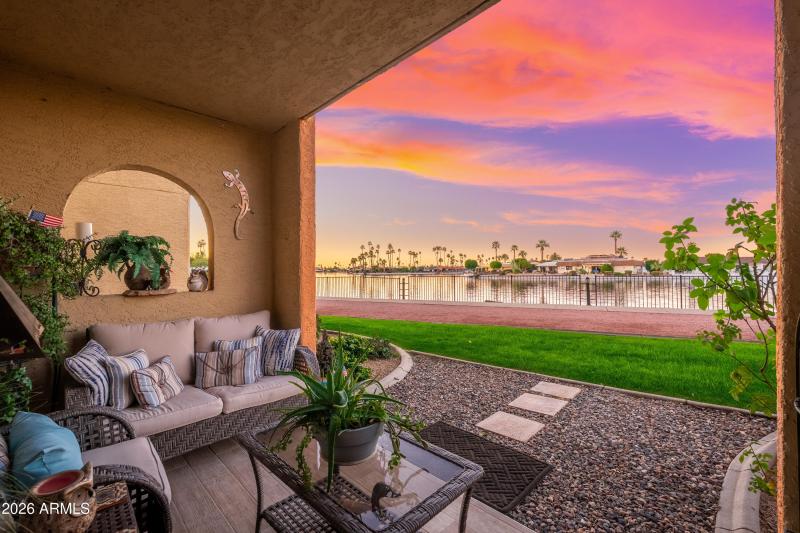 10330 W Thunderbird Blvd APT C114, 02-08