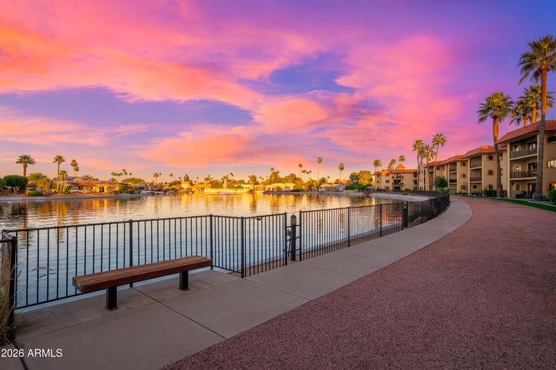 10330 W Thunderbird Blvd APT C114, 02-08