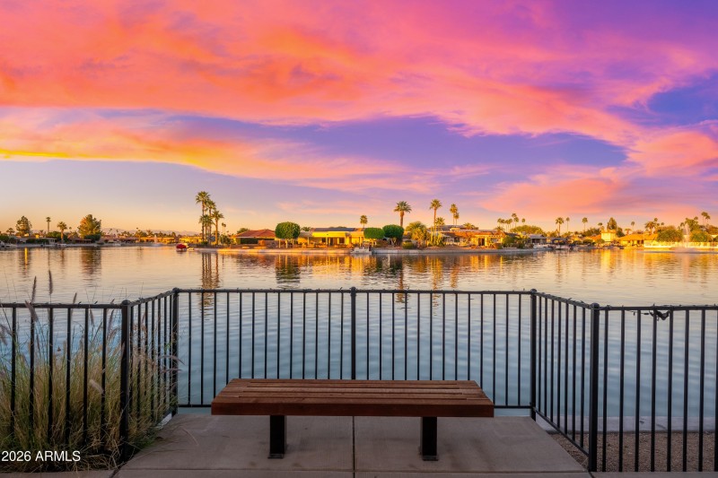 10330 W Thunderbird Blvd APT C114, 02-08