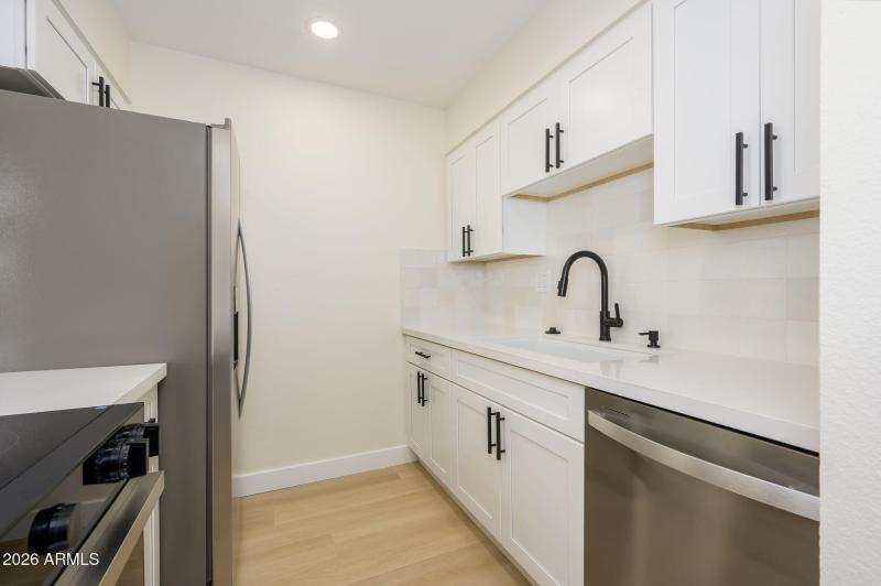 5-web-or-mls-Dobson-13