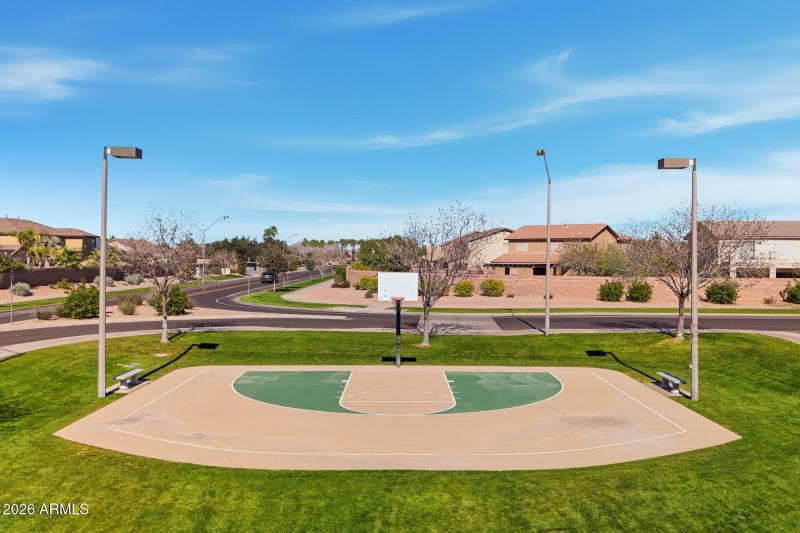 032-community-amenities