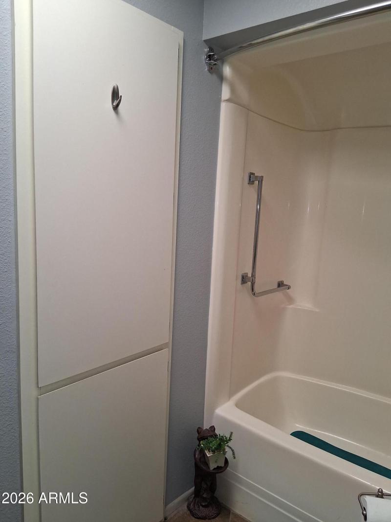 13663 Hall Bath 3 Storage