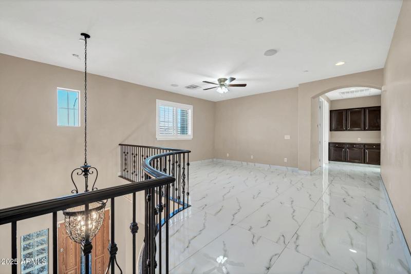 mls_13611 W Merrell St-31