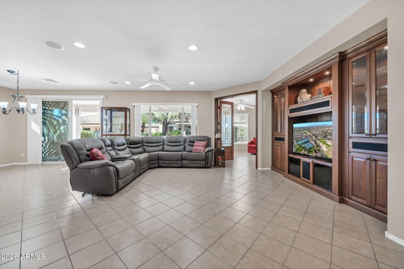 22118 N Arrellaga Dr-12