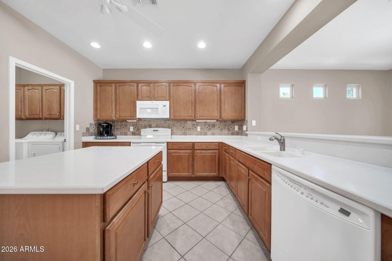 22118 N Arrellaga Dr-15