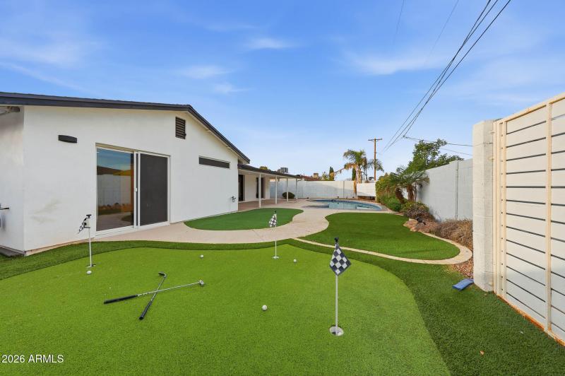 Backyard Putting Green