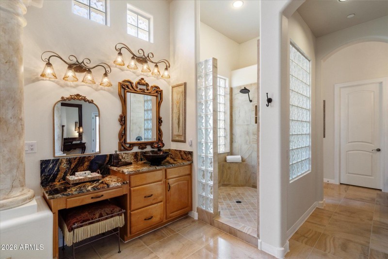 Bath w Glass Block Shower