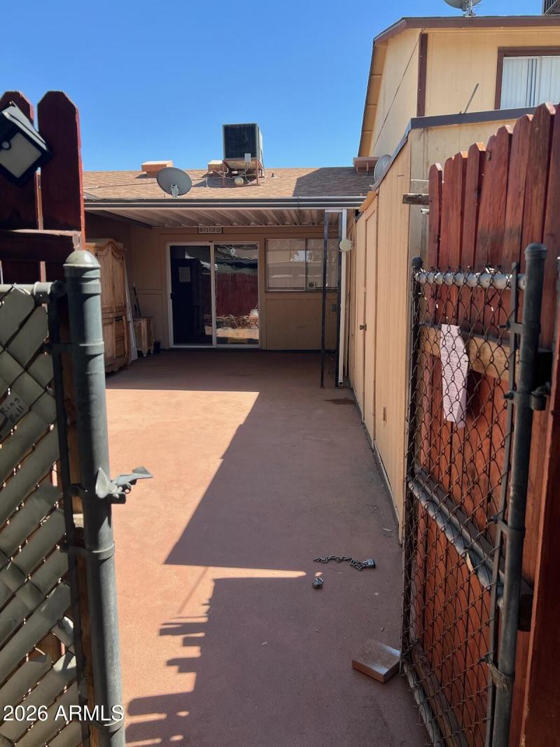 30th ave pic outside