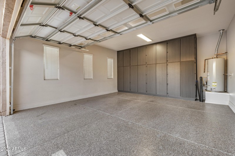 Additinal 2 Car Garage w Cabinets