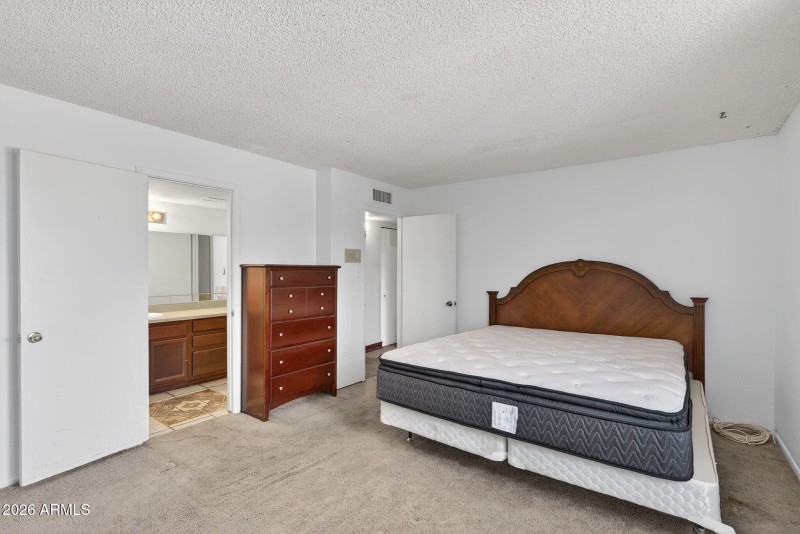 18-web-or-mls-45-S 4th St