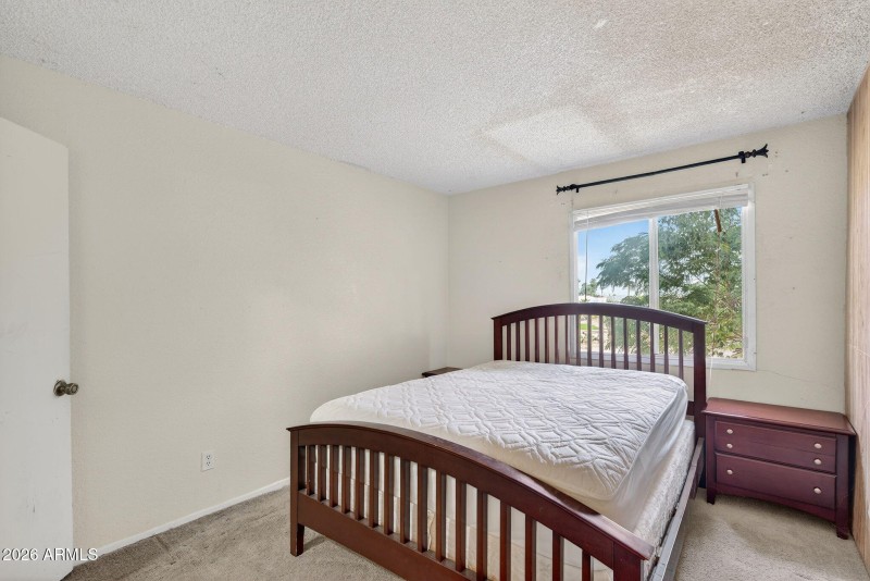 22-web-or-mls-41-S 4th St