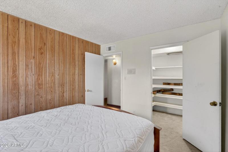 23-web-or-mls-42-S 4th St