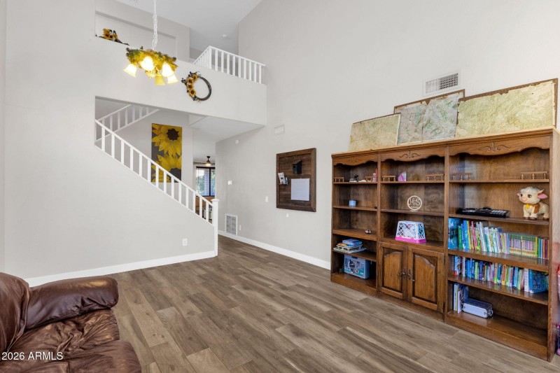 8-web-or-mls-3892-e-ironhorse-rd