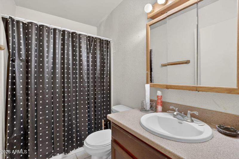 28-web-or-mls-63-S 4th St