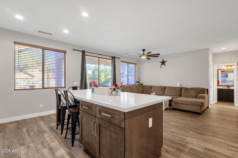 11-web-or-mls-3892-e-ironhorse-rd