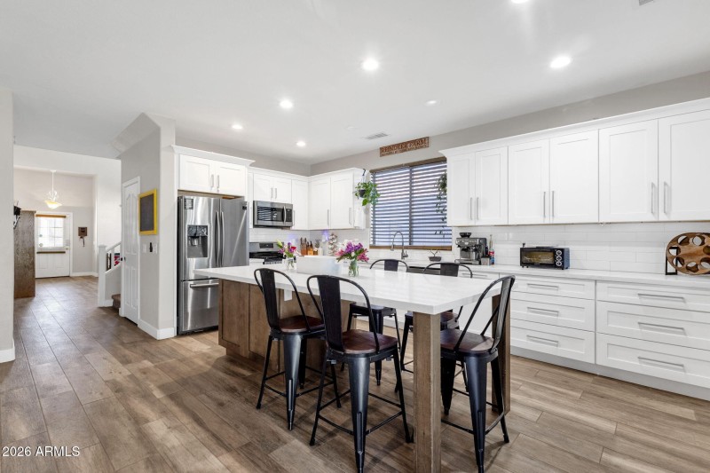 12-web-or-mls-3892-e-ironhorse-rd